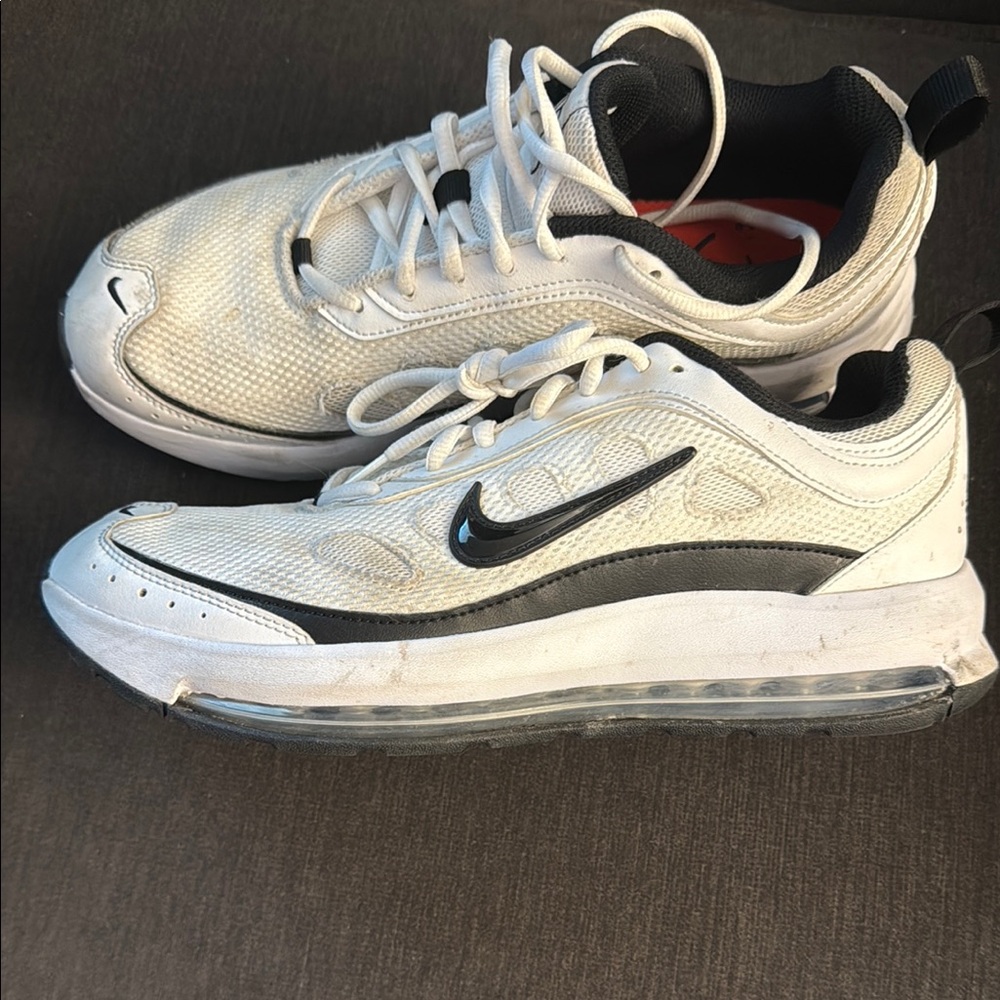 Nike Men's White and Black Men Air Max